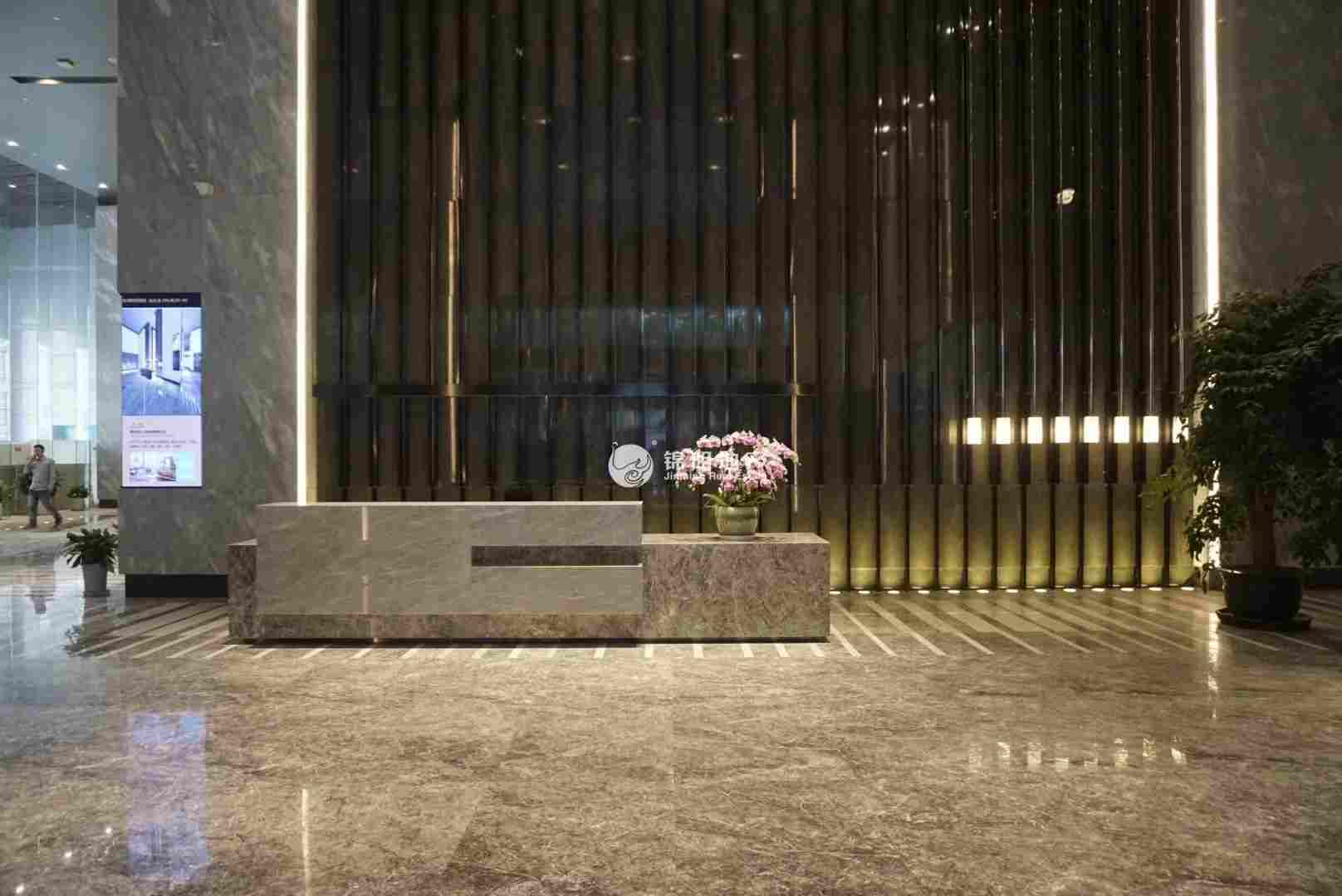 人民广场世界贸易大厦202平米写字楼出租